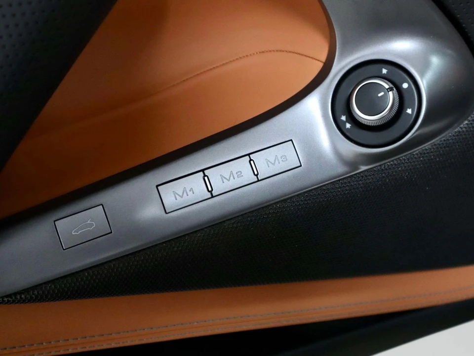 2020 Ferrari 812 Superfast - Image 18 of 31