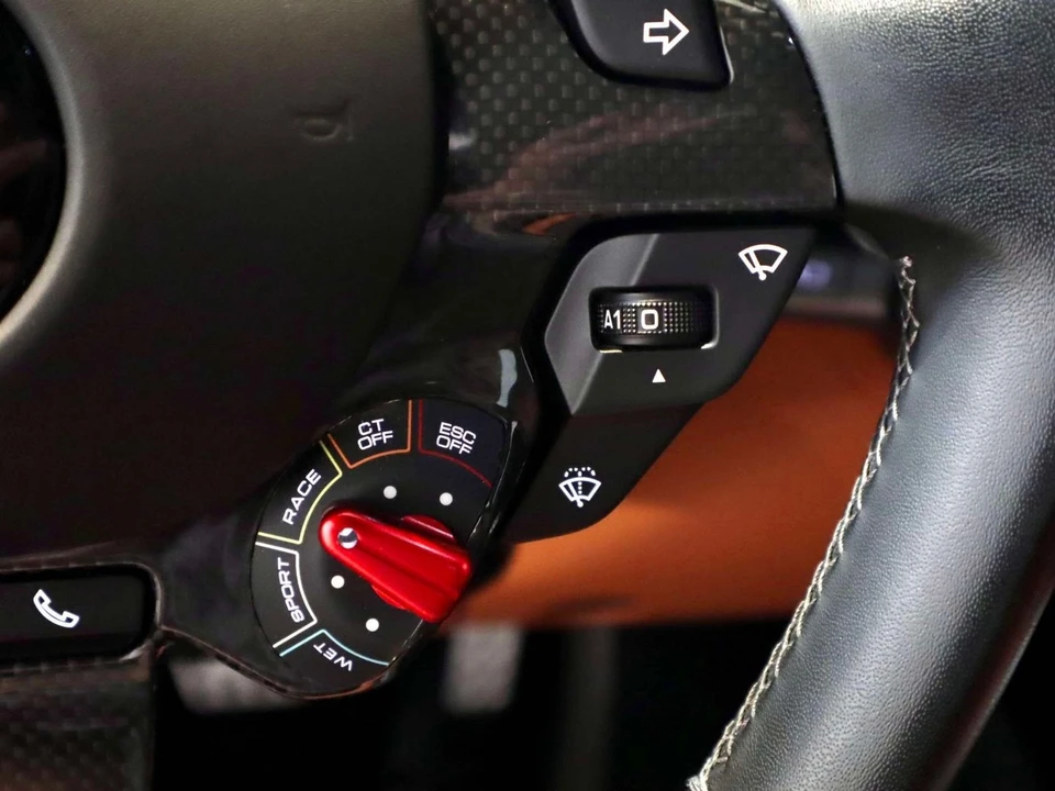 2020 Ferrari 812 Superfast - Image 24 of 31