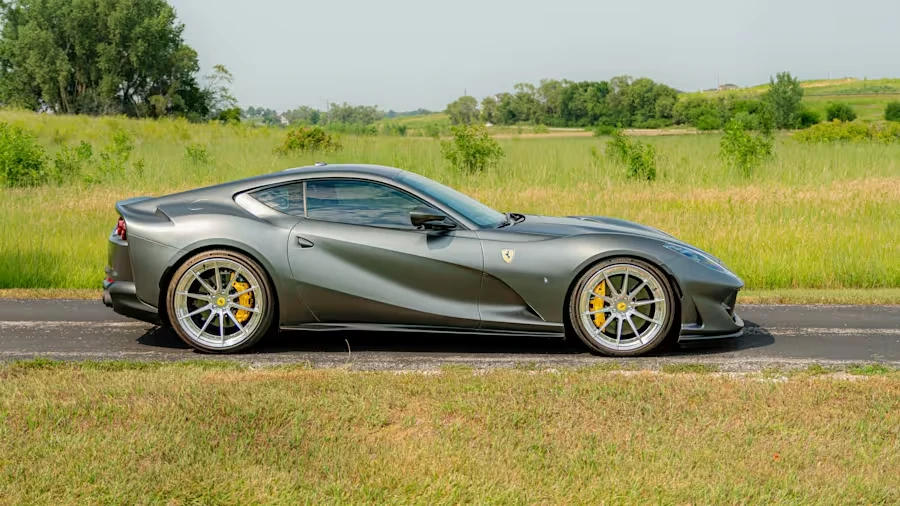2020 Ferrari 812 Superfast - Image 16 of 31