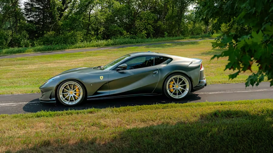 2020 Ferrari 812 Superfast - Image 28 of 31