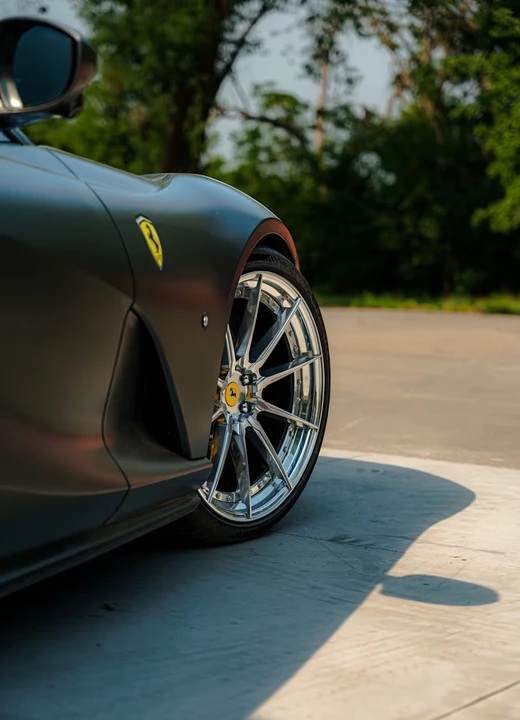 2020 Ferrari 812 Superfast - Image 9 of 31