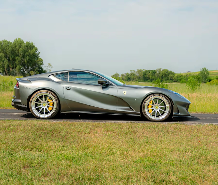 2020 Ferrari 812 Superfast - Image 21 of 31
