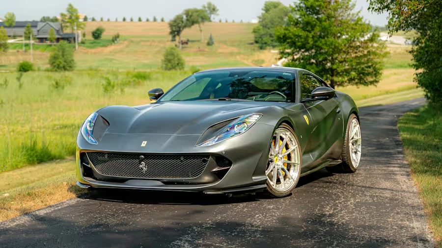 2020 Ferrari 812 Superfast - Image 15 of 31