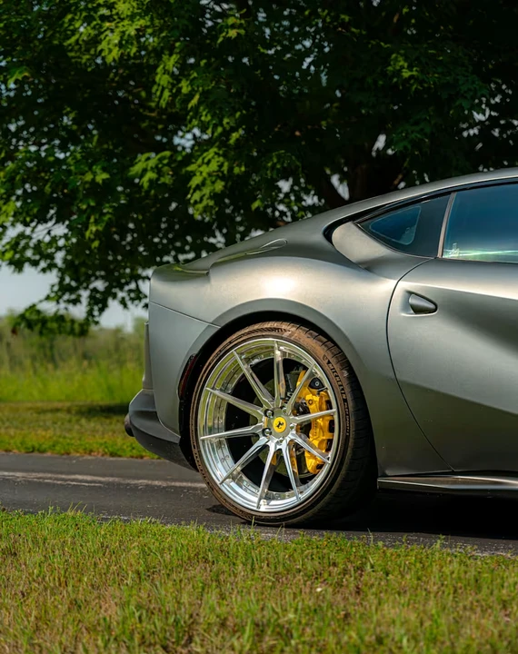 2020 Ferrari 812 Superfast - Image 25 of 31