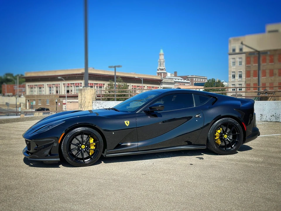 2020 Ferrari 812 Superfast - Image 4 of 31