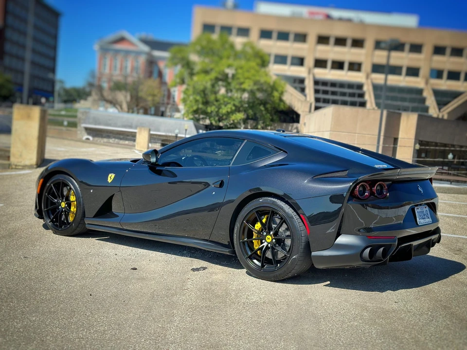 2020 Ferrari 812 Superfast - Image 5 of 31