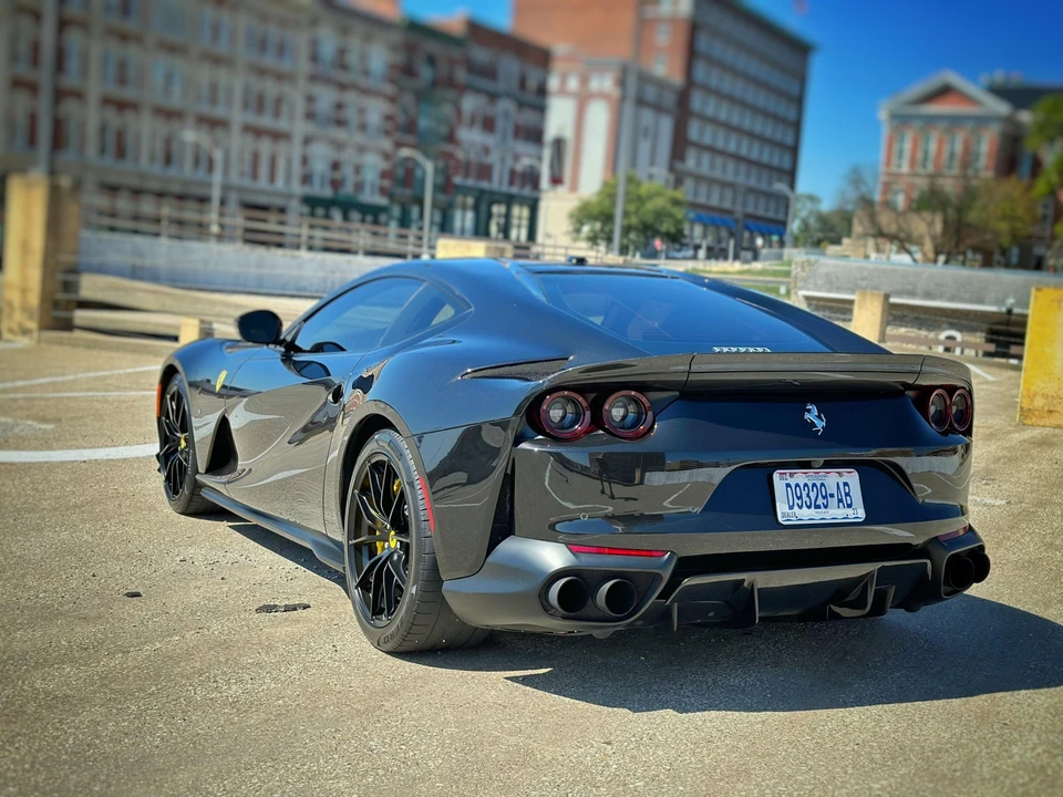 2020 Ferrari 812 Superfast - Image 6 of 31