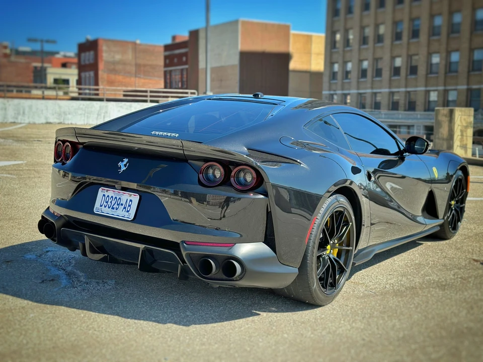 2020 Ferrari 812 Superfast - Image 8 of 31