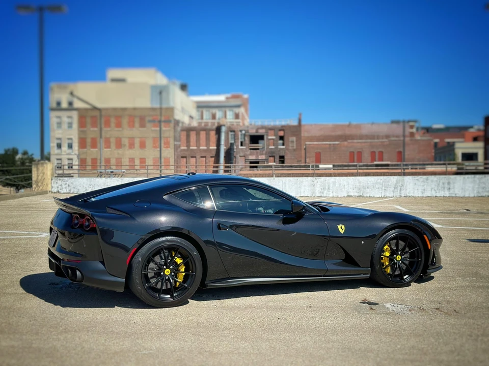 2020 Ferrari 812 Superfast - Image 9 of 31