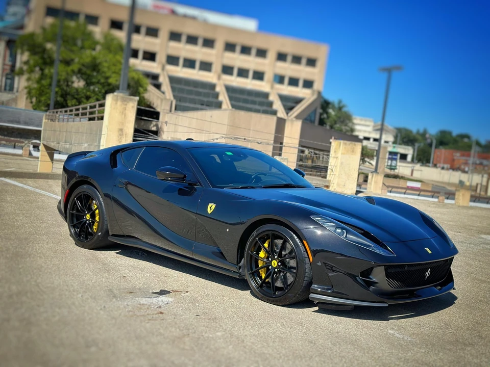 2020 Ferrari 812 Superfast - Image 11 of 31