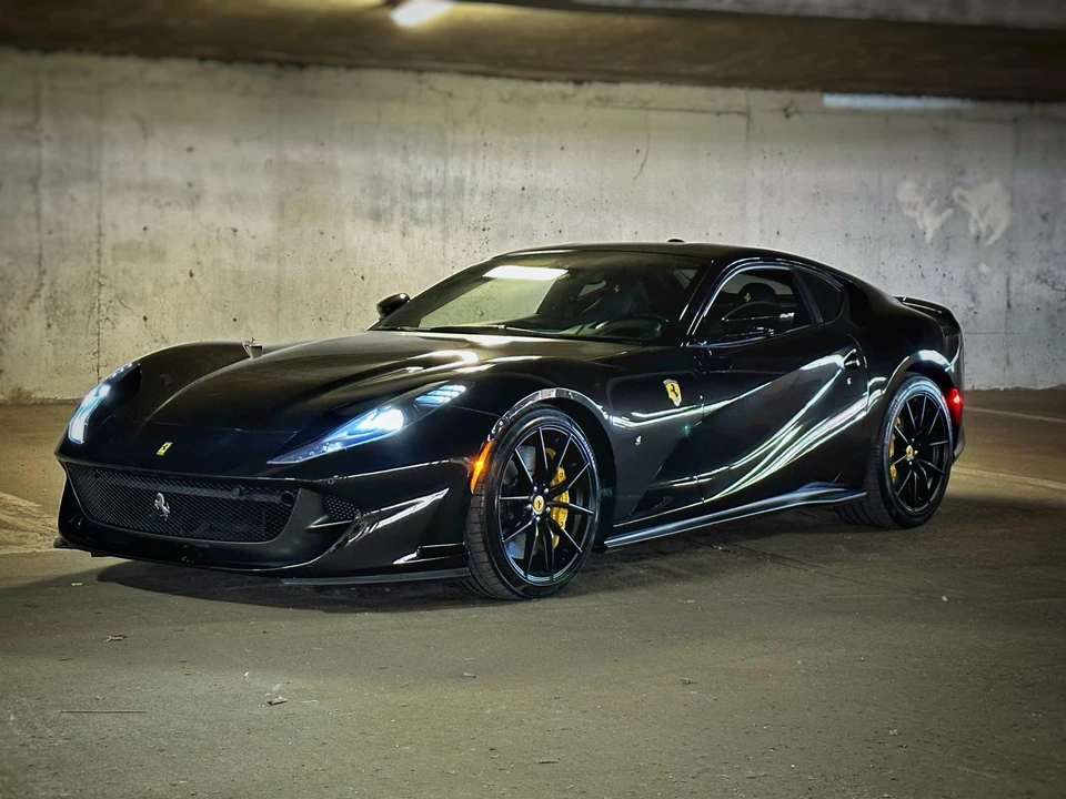 2020 Ferrari 812 Superfast - Image 23 of 31