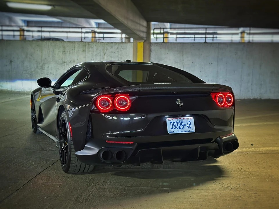 2020 Ferrari 812 Superfast - Image 25 of 31