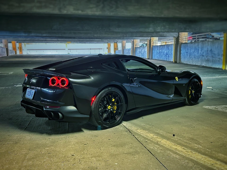 2020 Ferrari 812 Superfast - Image 27 of 31
