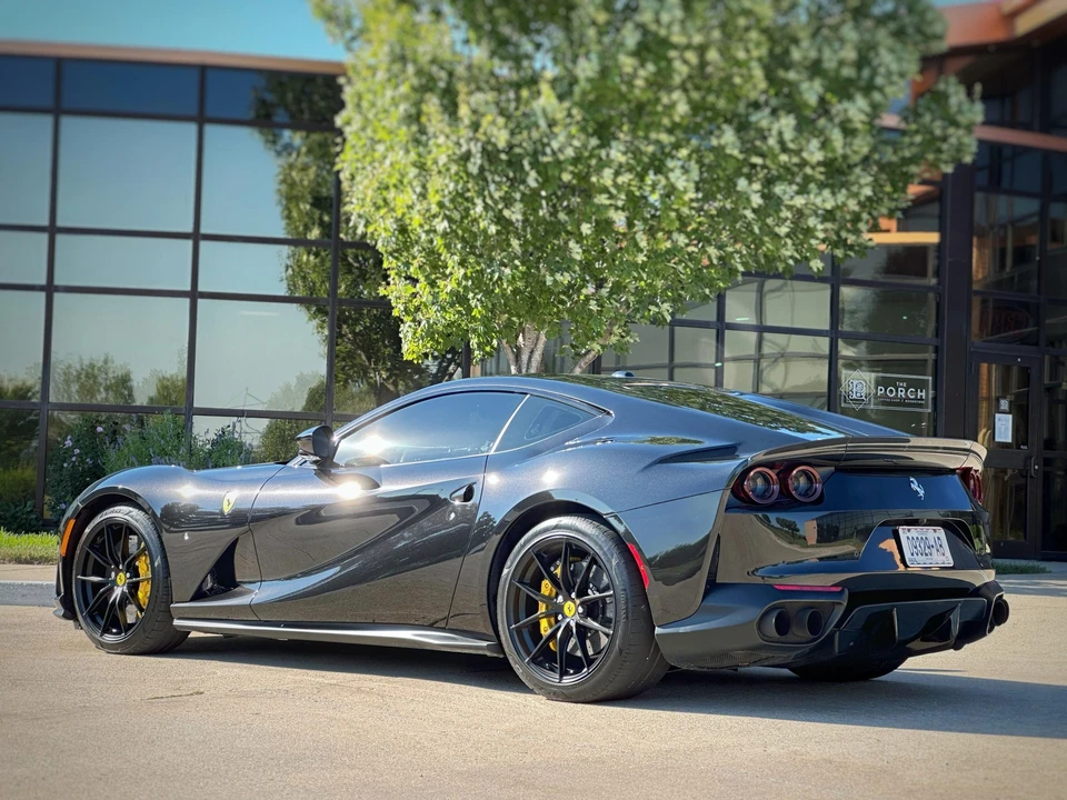 2020 Ferrari 812 Superfast - Image 22 of 31