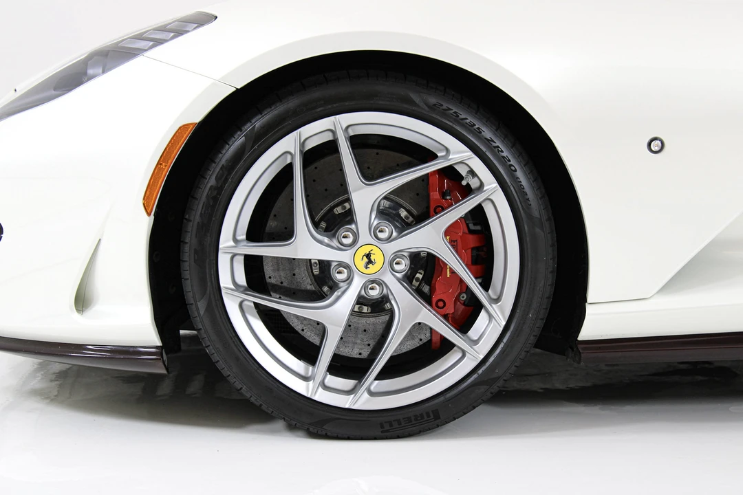 2020 Ferrari 812 Superfast - Image 13 of 31