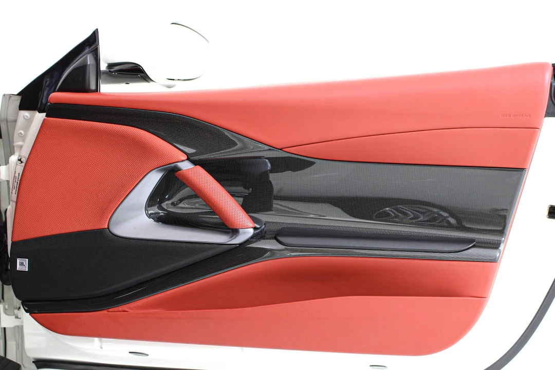 2020 Ferrari 812 Superfast - Image 19 of 31