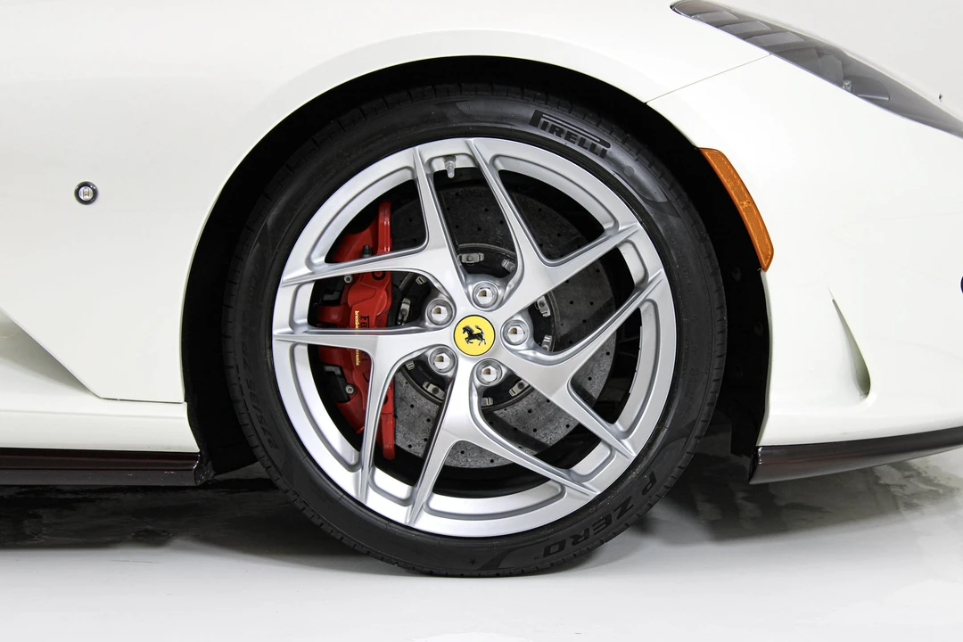 2020 Ferrari 812 Superfast - Image 16 of 31