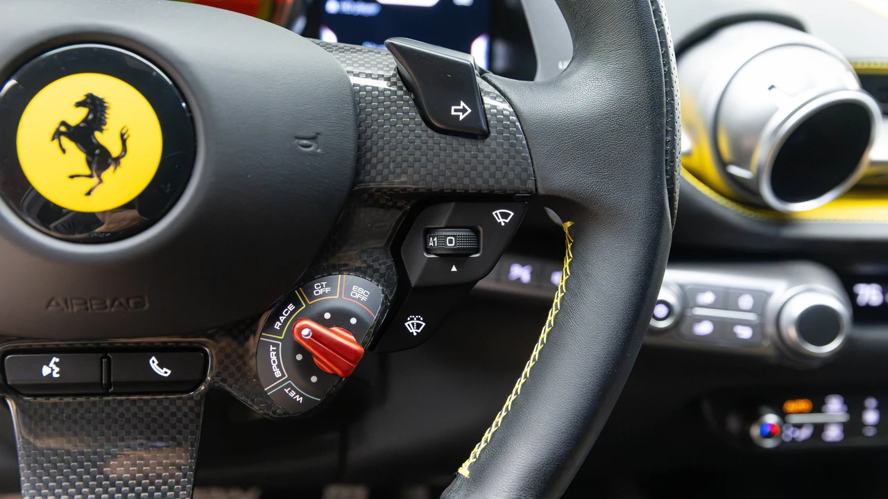 2020 Ferrari 812 Superfast - Image 25 of 31