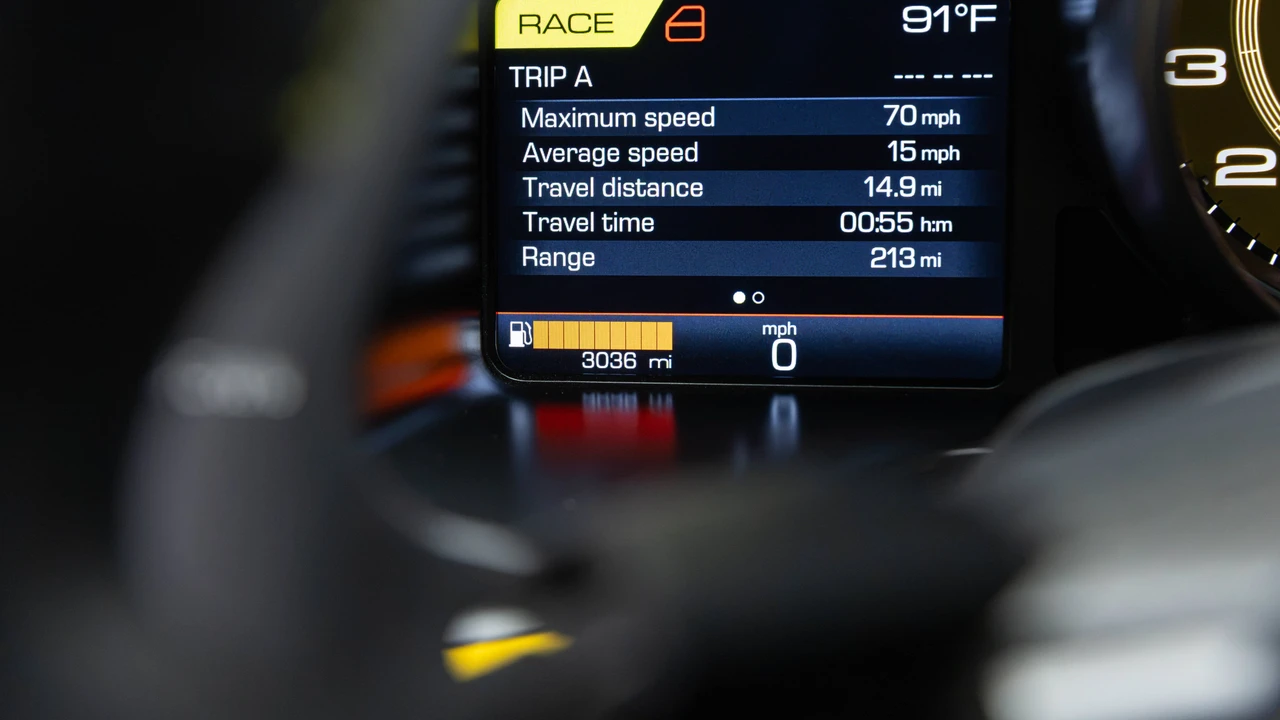 2020 Ferrari 812 Superfast - Image 27 of 31