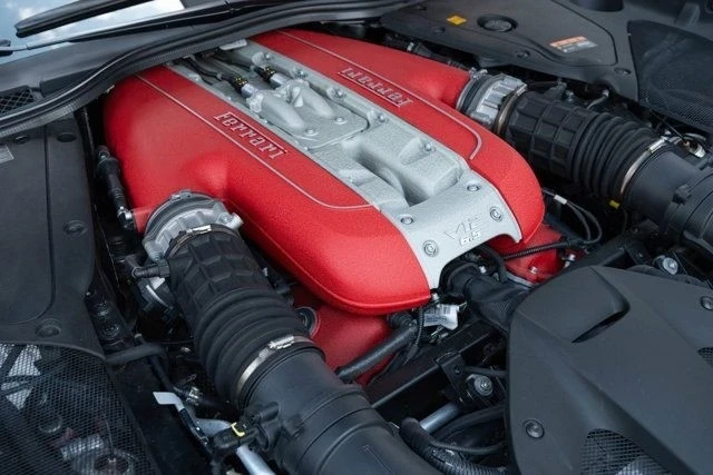 2020 Ferrari 812 Superfast - Image 17 of 21