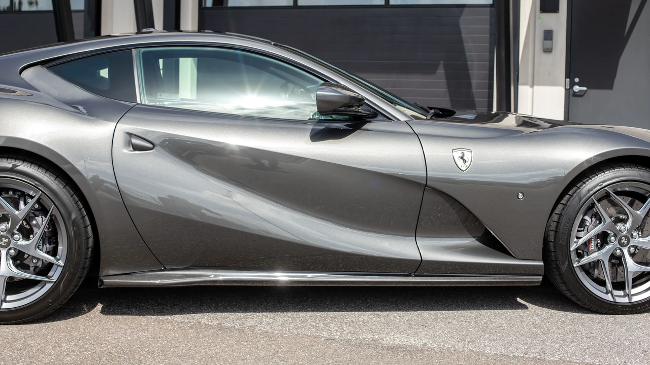 2020 Ferrari 812 Superfast - Image 23 of 31