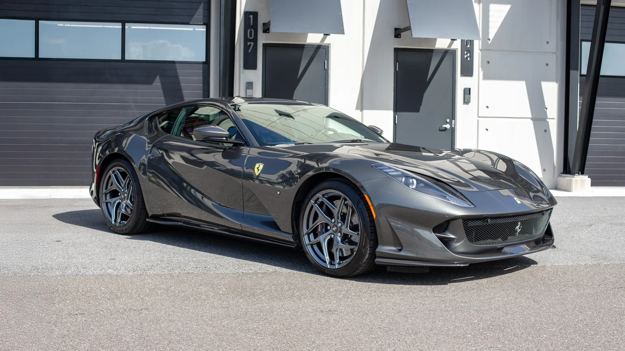 2020 Ferrari 812 Superfast - Image 3 of 31
