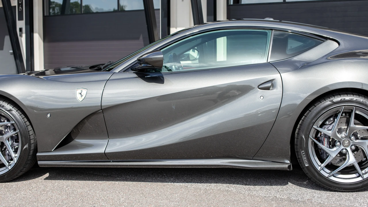 2020 Ferrari 812 Superfast - Image 22 of 31