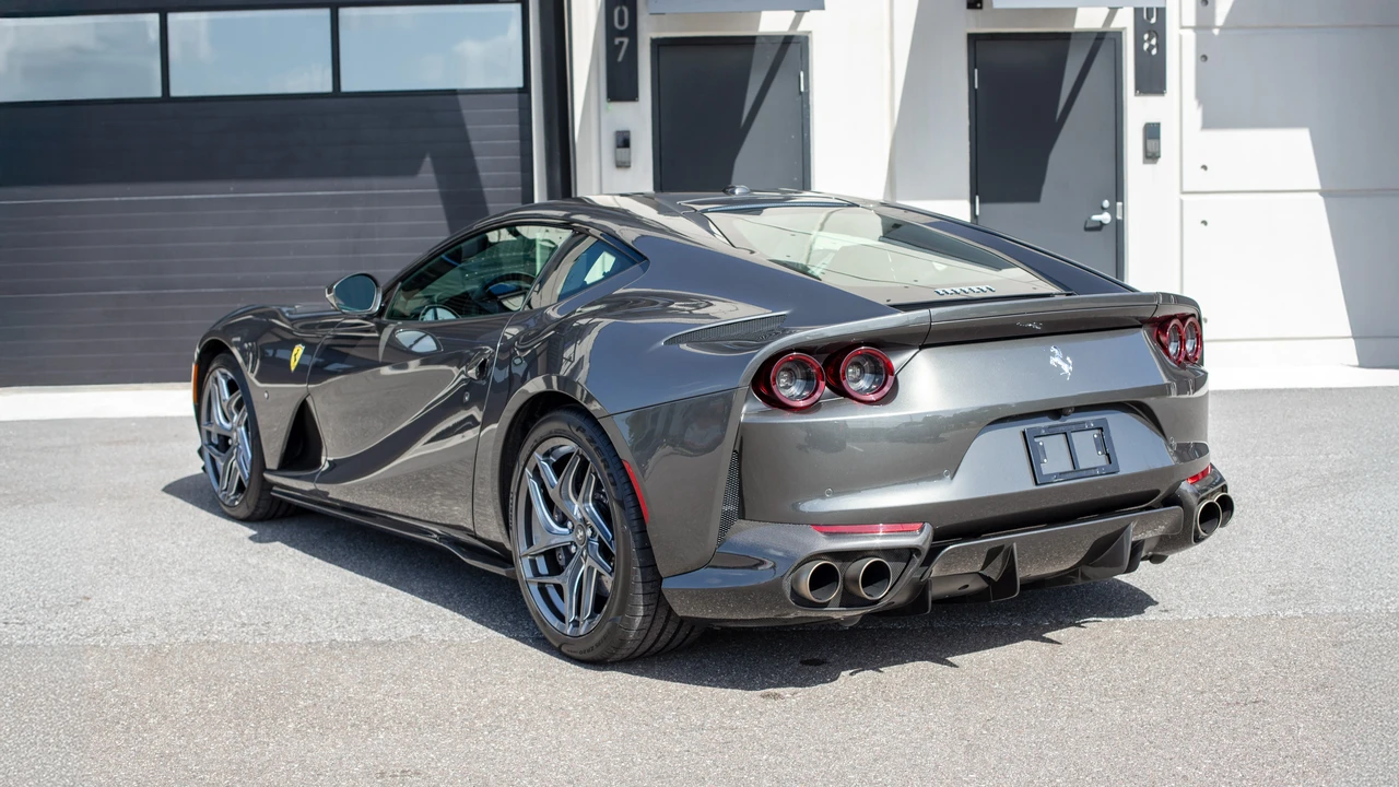 2020 Ferrari 812 Superfast - Image 4 of 31