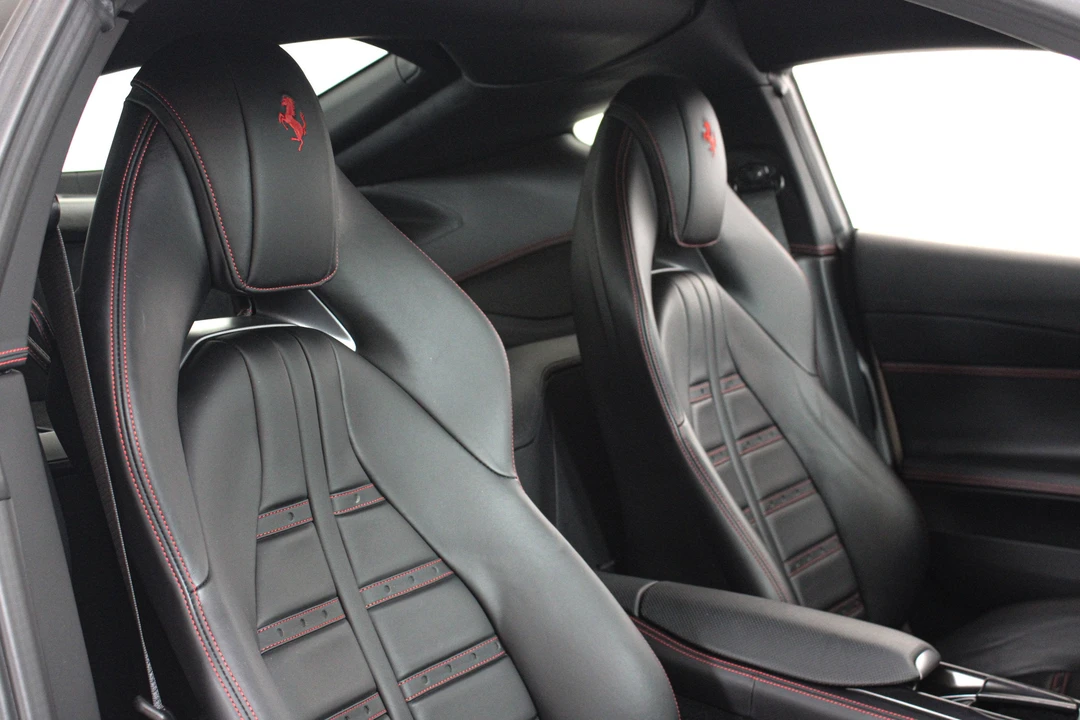 2020 Ferrari 812 Superfast - Image 28 of 31