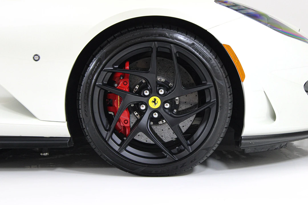 2020 Ferrari 812 Superfast - Image 22 of 31
