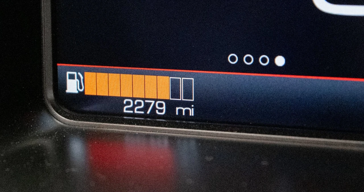 2020 Ferrari 812 Superfast - Image 21 of 28