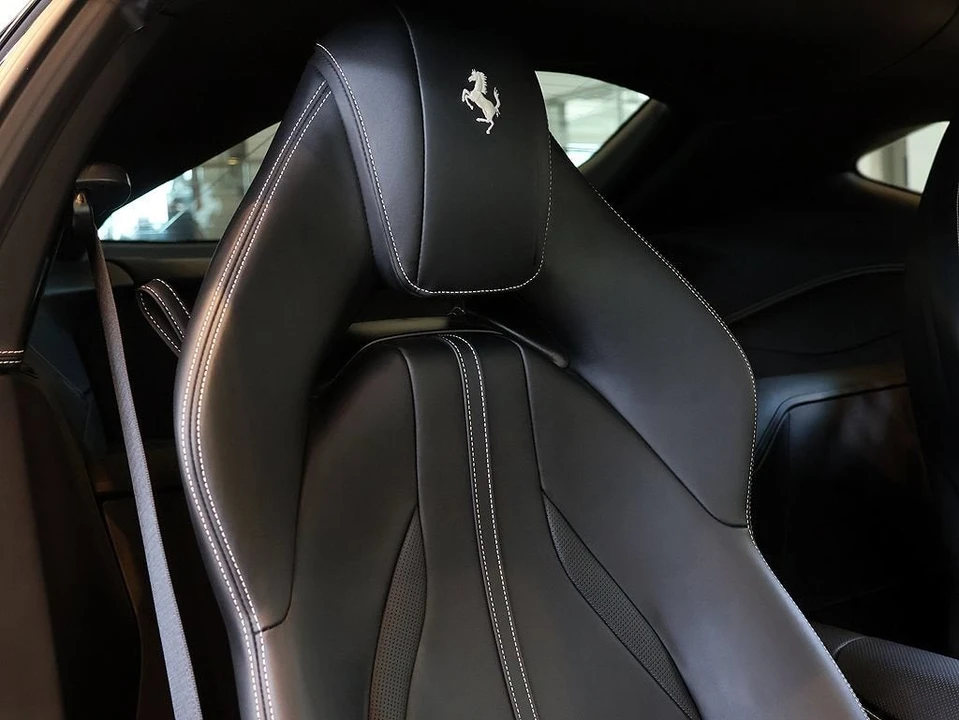 2020 Ferrari 812 Superfast - Image 20 of 31