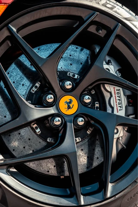 2020 Ferrari 812 Superfast - Image 8 of 15