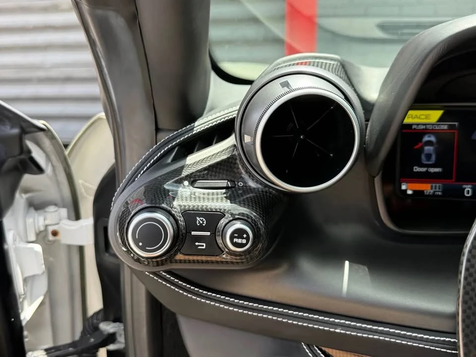 2020 Ferrari F8 Tributo - Image 16 of 18