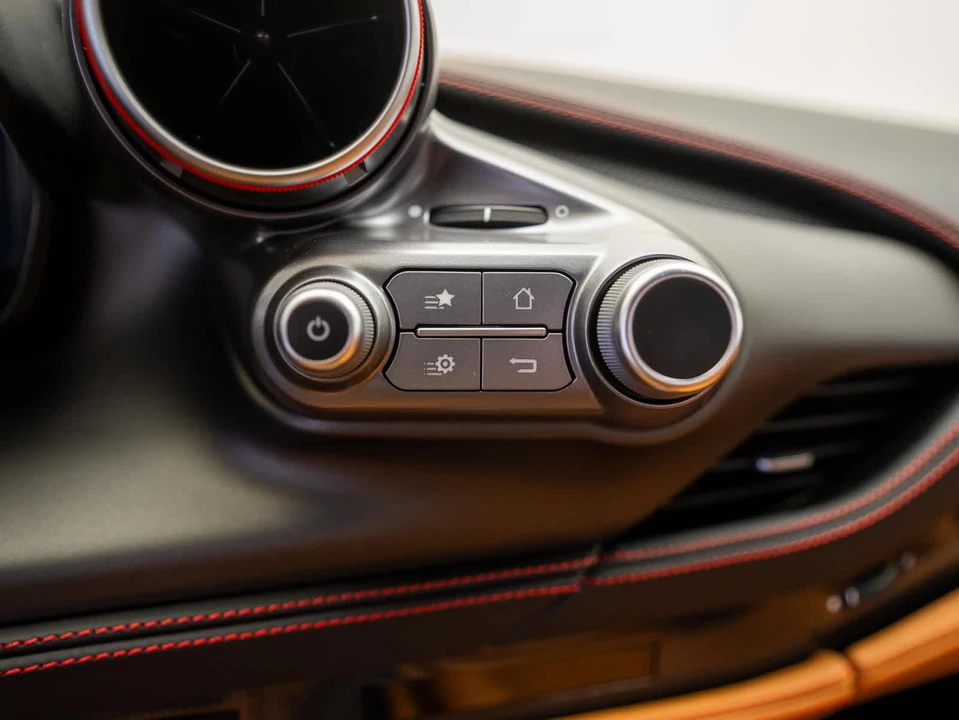 2020 Ferrari F8 Tributo - Image 25 of 31