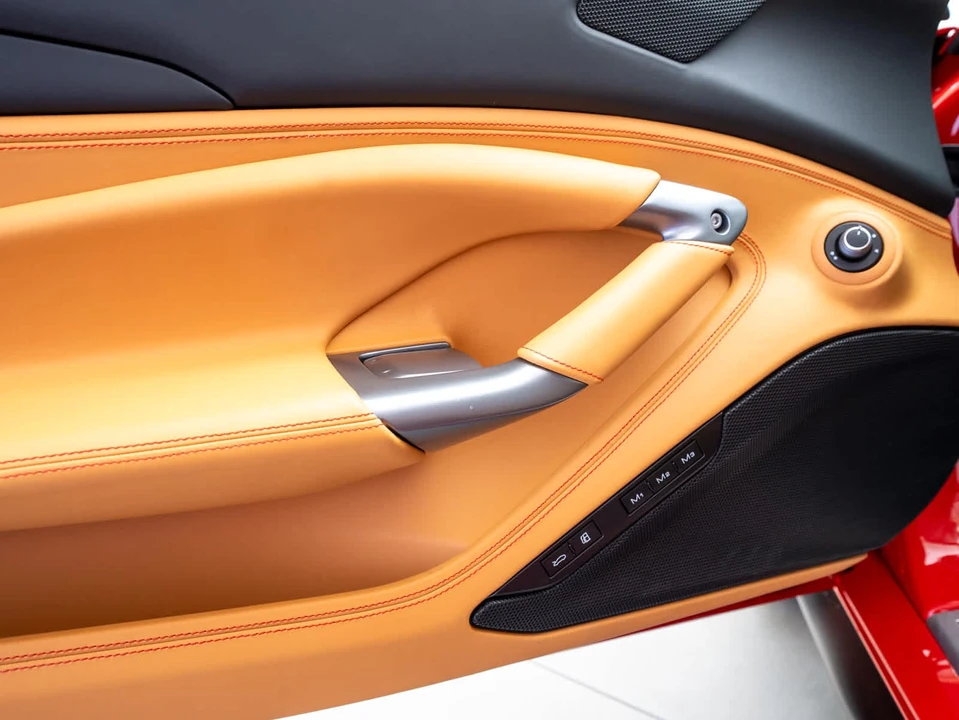 2020 Ferrari F8 Tributo - Image 16 of 31