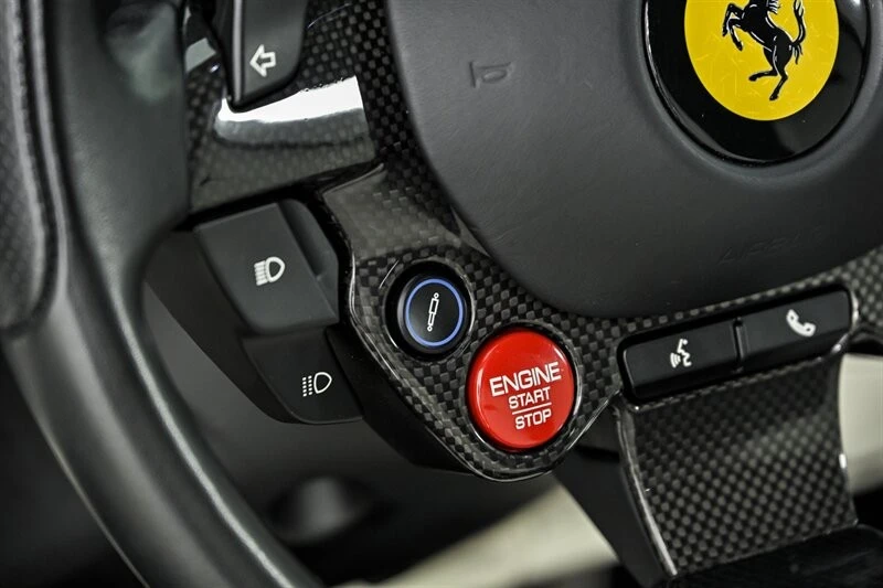 2020 Ferrari F8 Tributo - Image 25 of 31