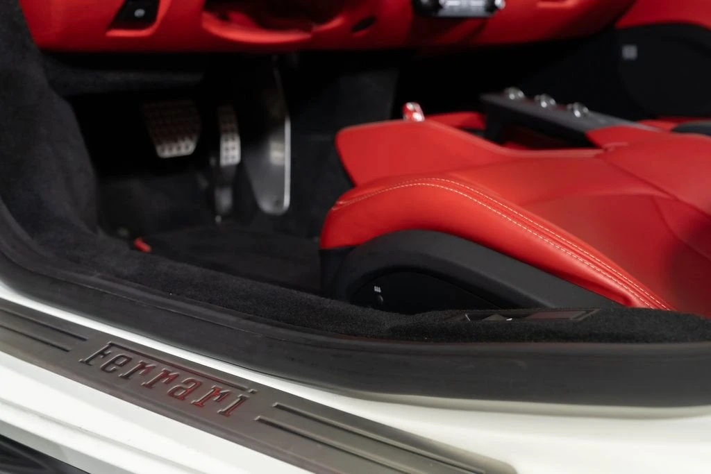 2020 Ferrari F8 Tributo - Image 25 of 31