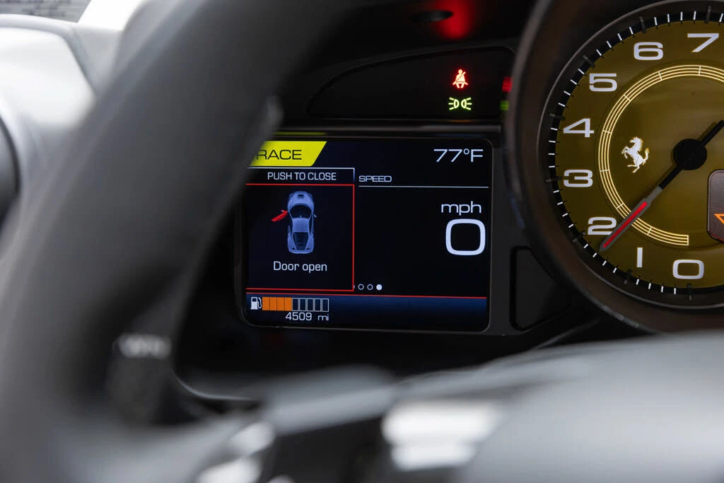2020 Ferrari F8 Tributo - Image 27 of 31