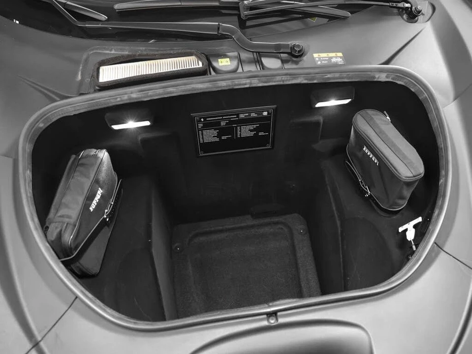 2020 Ferrari F8 Tributo - Image 12 of 31