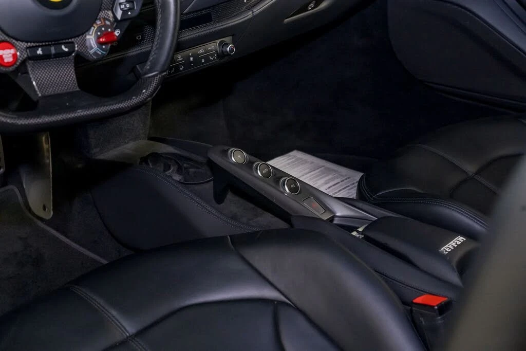 2020 Ferrari F8 Tributo - Image 19 of 31