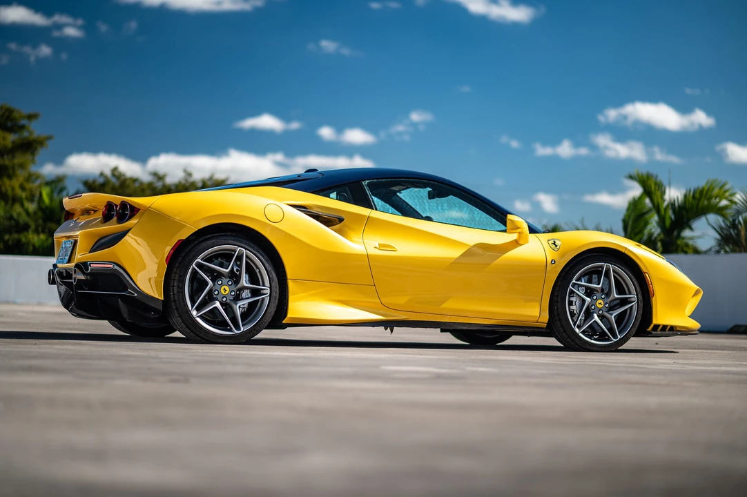 2020 Ferrari F8 Tributo - Image 17 of 31