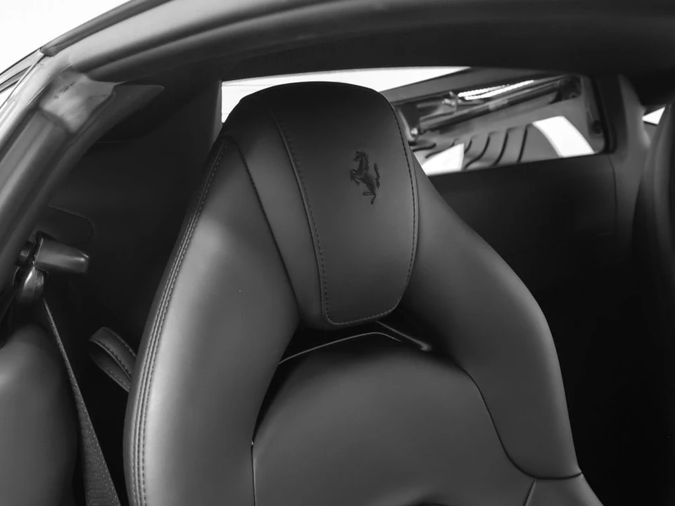 2020 Ferrari F8 Tributo - Image 19 of 31