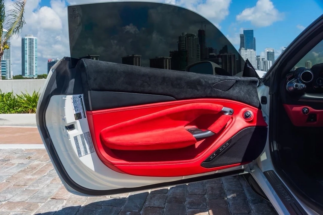 2020 Ferrari F8 Tributo - Image 13 of 16
