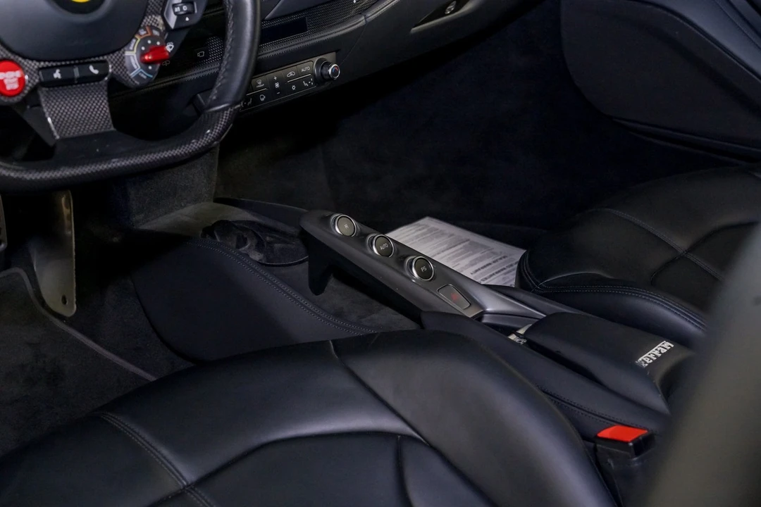 2020 Ferrari F8 Tributo - Image 19 of 31