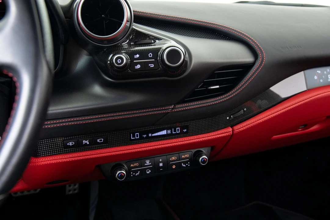 2020 Ferrari F8 Tributo - Image 14 of 31