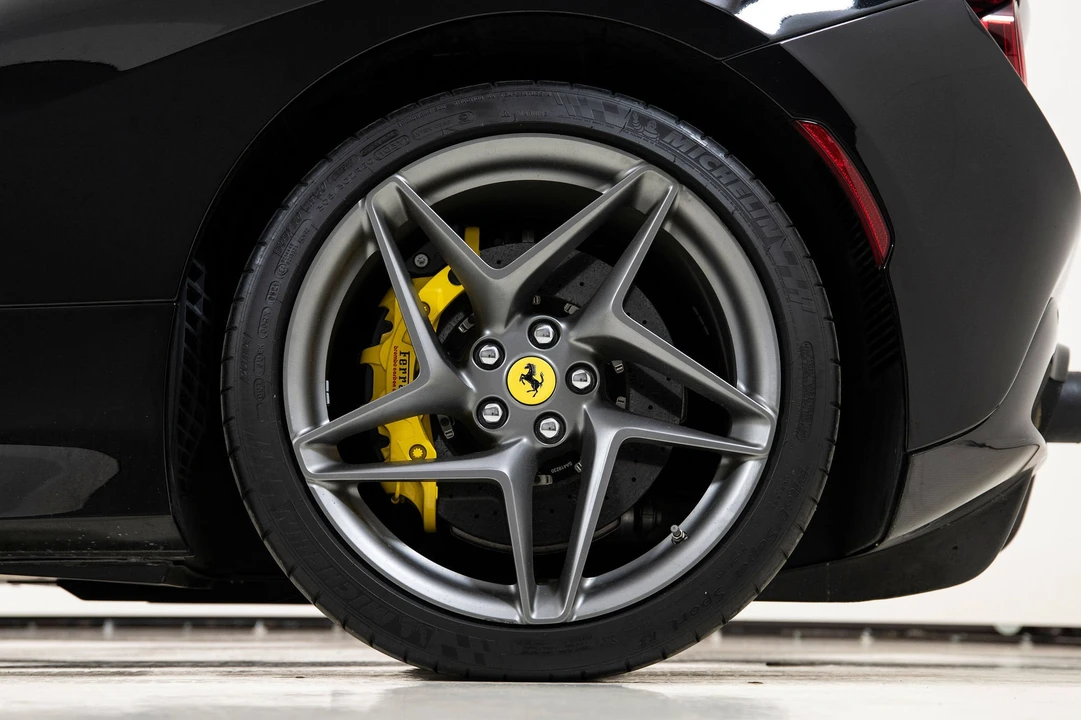 2020 Ferrari F8 Tributo - Image 20 of 31