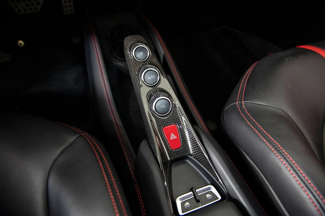 2020 Ferrari F8 Tributo - Image 15 of 31
