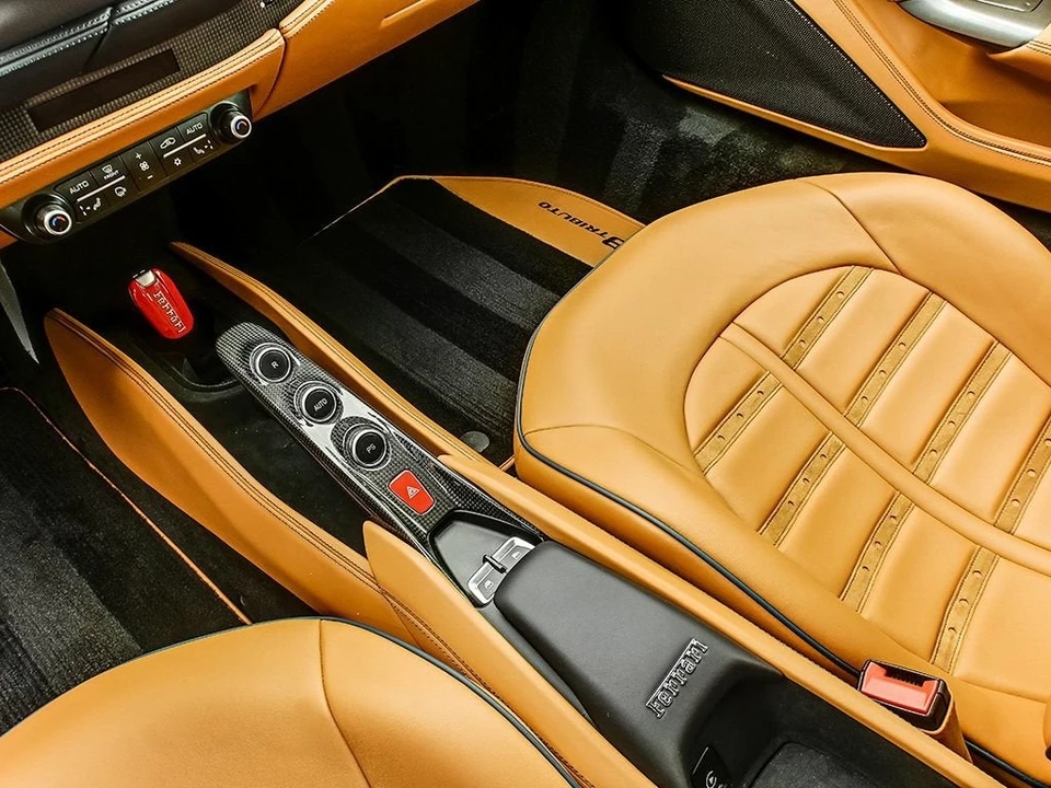2020 Ferrari F8 Tributo - Image 14 of 31