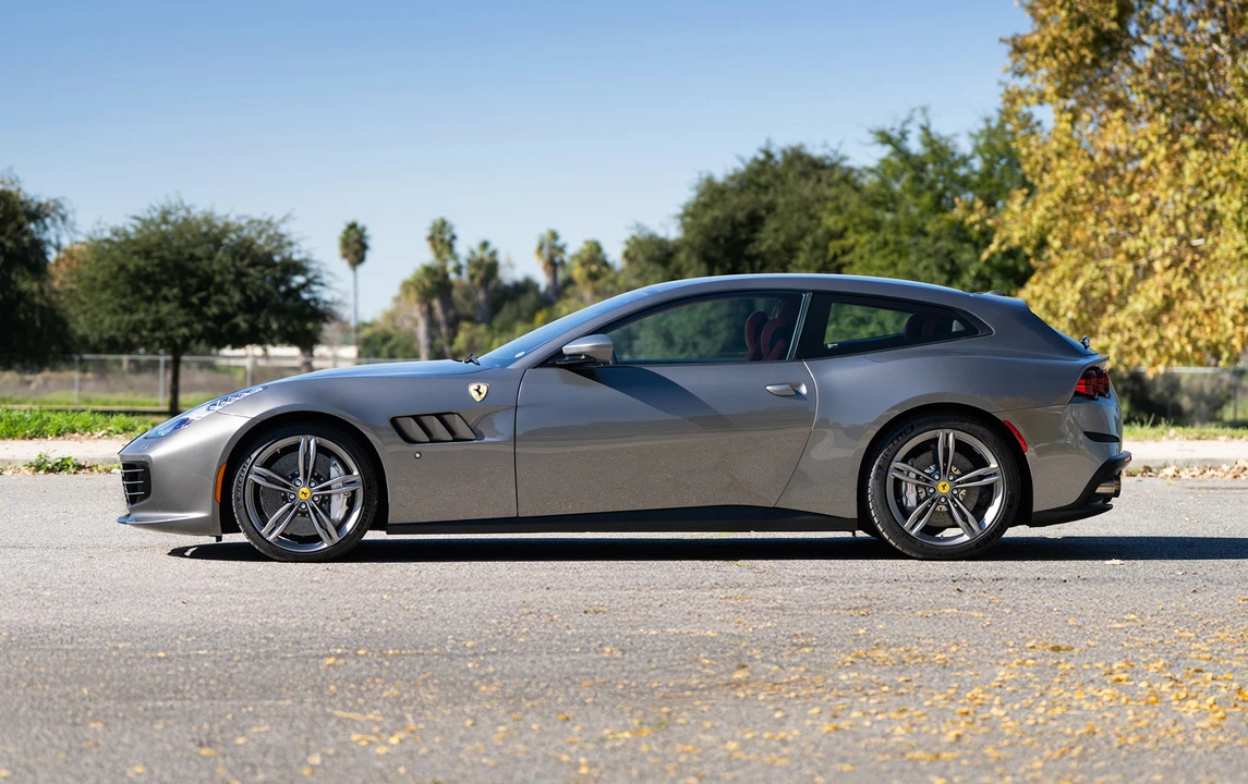 2020 Ferrari GTC4Lusso - Image 2 of 11